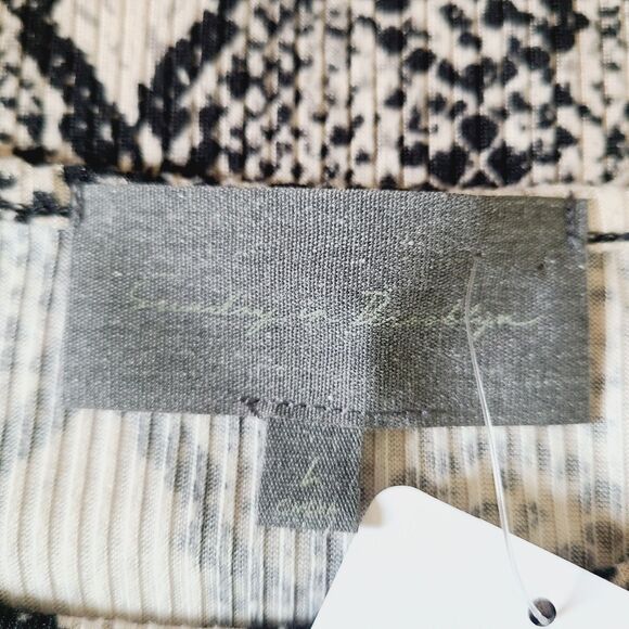 NEW Evereve Sunday In Brooklyn Top L Black Snake Print Knit Puff Sleeve Pullover - Picture 8 of 11